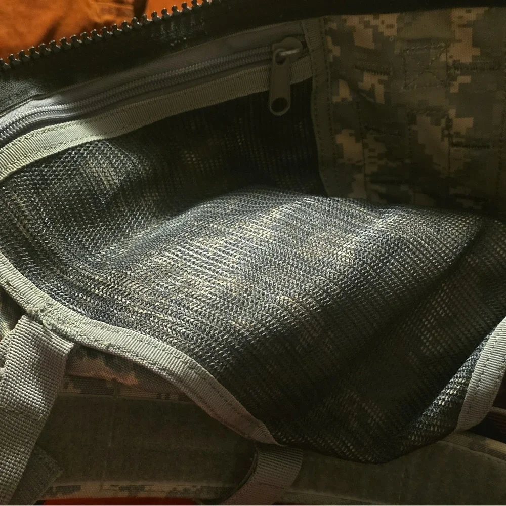 CamelBak BlackHawk Hydration Pack 2L Reservoir MOLLE Camo Adjustable Straps